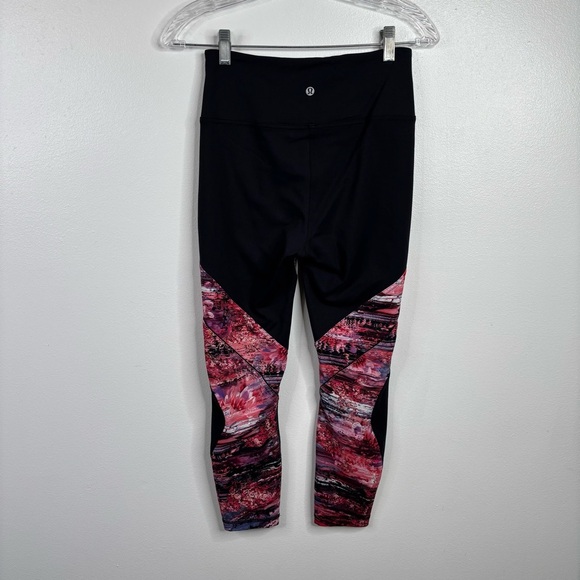 Lululemon Sweat and Repeat Tight Black Dahliascape Multi Color Everlux  6 - Picture 5 of 11